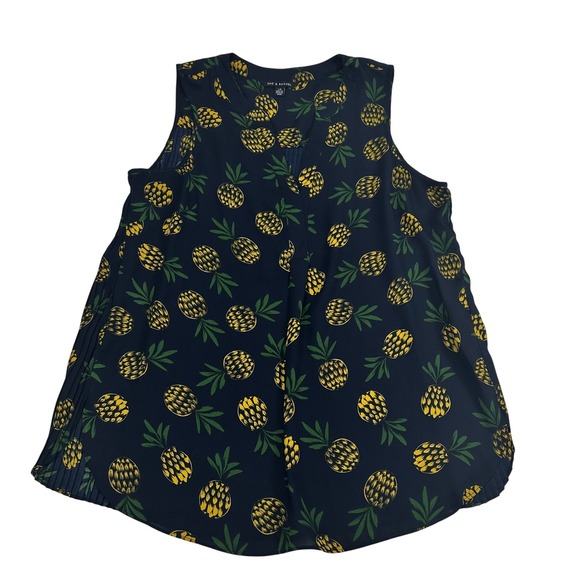 Zac & Rachel Tops - Zac & Rachel Navy Blue‎ Pineapple Print Pleated Back Sleeveless Blouse Women's L